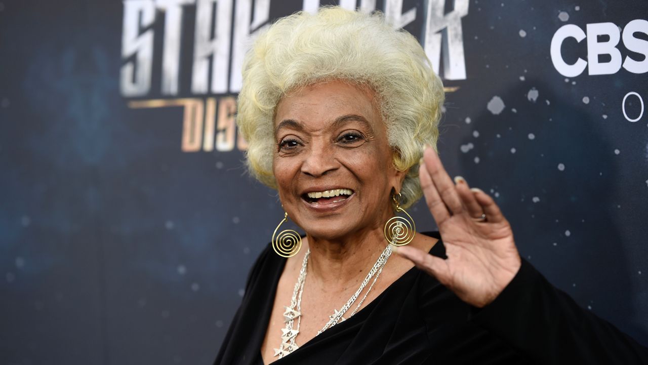 Des cendres de fan de ‘Star Trek’ et de stars de la TV envoyées dans l’espace