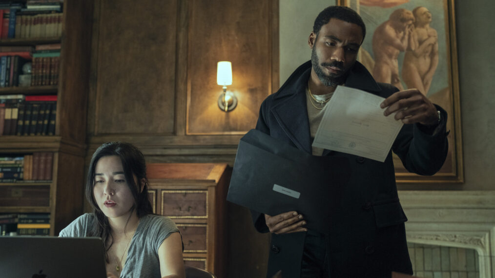 Donald Glover & Maya Erskine : Espions, Mensonges & Romance (VIDÉO)