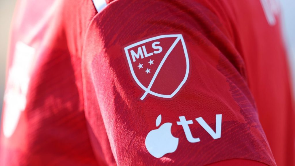 Équipe MLS collaborant avec Box to Box pour une série Apple TV+