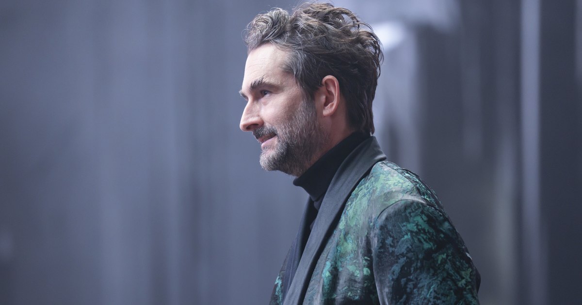 Identité de l’acteur jouant Hadès dans la série Disney+ Percy Jackson