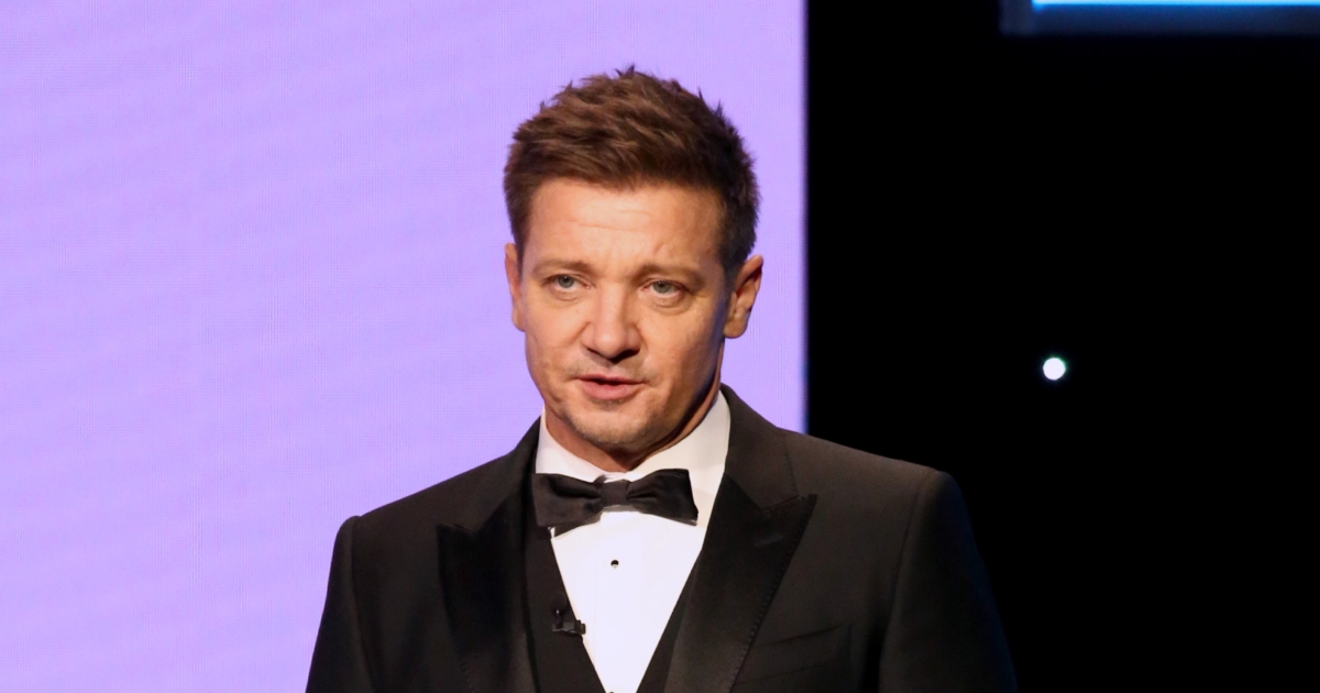 Jeremy Renner de retour sur le tournage de “Mayor of Kingstown” après un accident de déneigement presque fatal