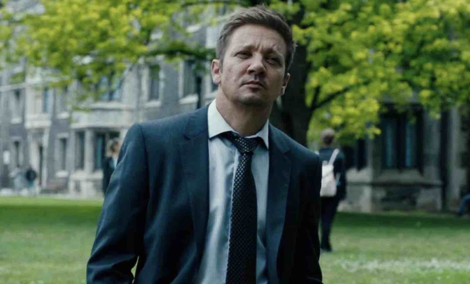 Jeremy Renner en production pour la saison 3 de “Mayor of Kingstown” après un grave accident de chasse-neige