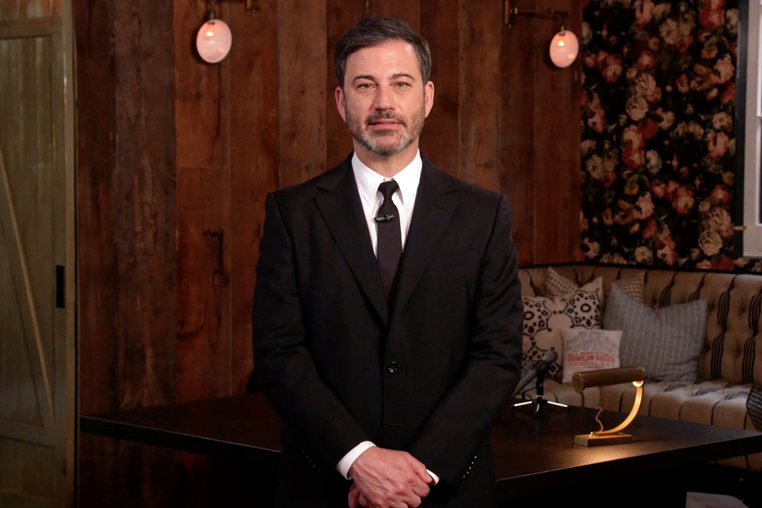 Jimmy Kimmel condamne Aaron Rodgers pour ses “paroles imprudentes” le liant à Jeffrey Epstein