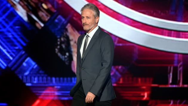 Jon Stewart de retour en tant qu’animateur du Daily Show : une année électorale peut-elle sortir la programmation nocturne de sa routine ?