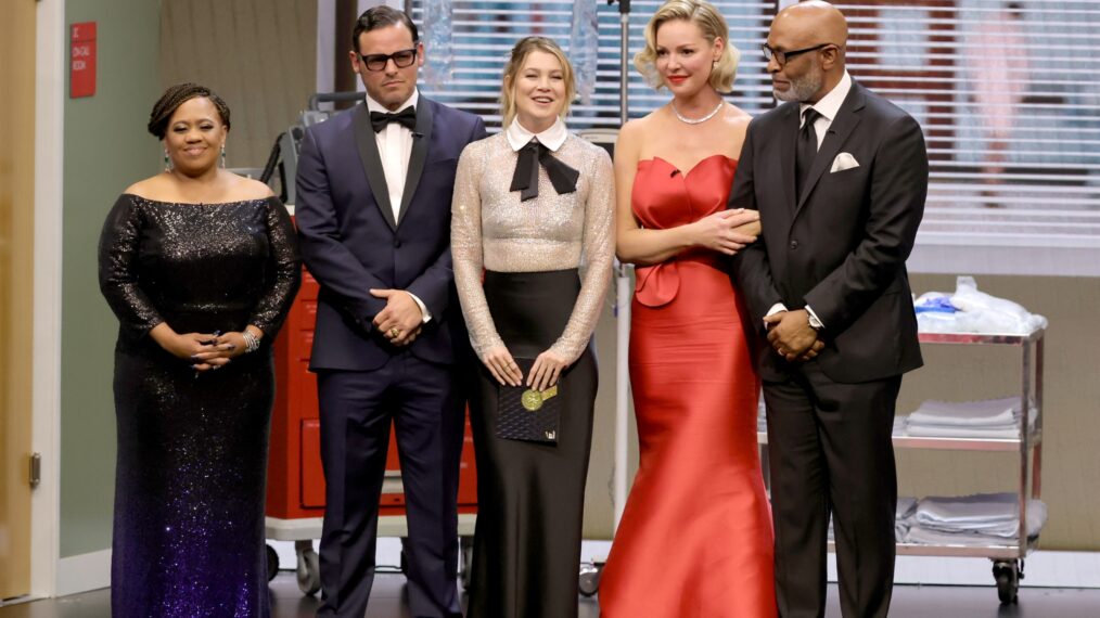 Katherine Heigl retrouve ses anciens collègues de “Grey’s Anatomy” aux Emmy Awards