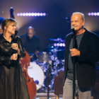 During Kelly Clarkson’s Kellyoke segment, the "Stronger" hitmaker collaborated with Kelsey Grammer to sing the 