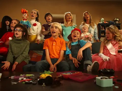 La Maison très bruyante : La deuxième saison de la série Nickelodeon débute avec un épisode musical d’une heure (Regarder) – séries TV annulées + renouvelées, classements