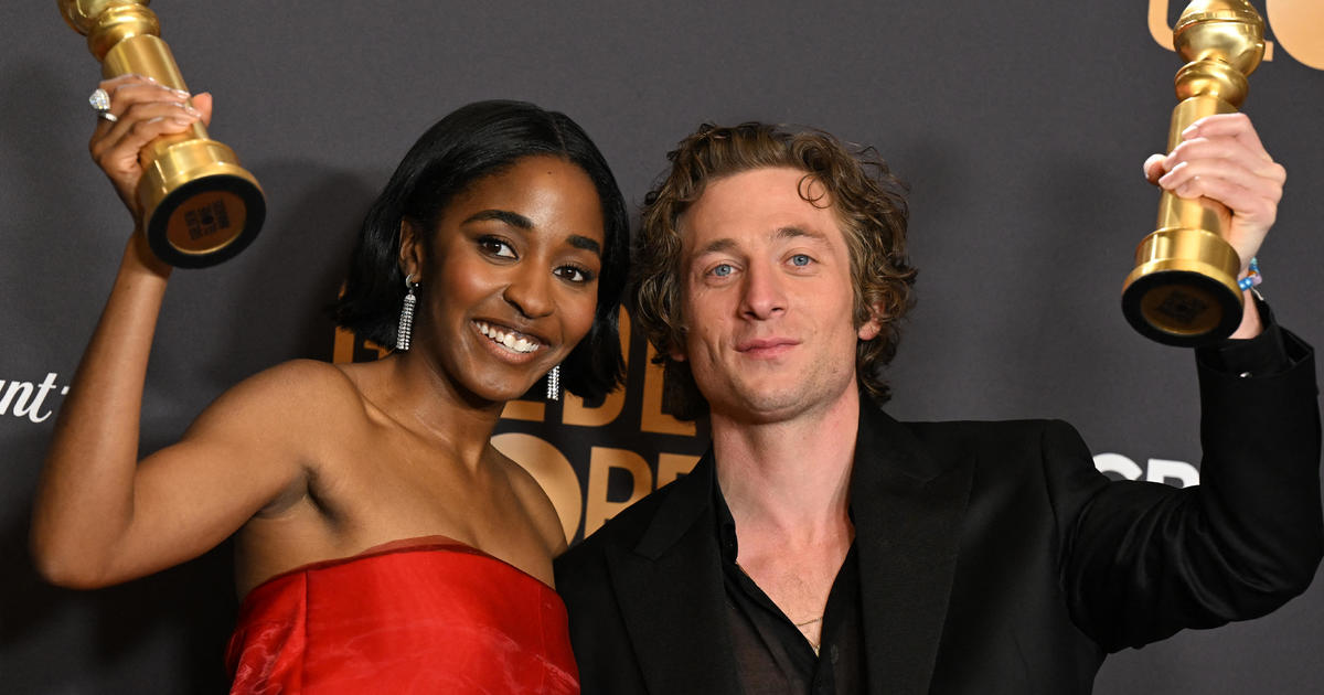 Le gouverneur Pritzker salue la série “The Bear” de Chicago après ses multiples victoires aux Golden Globes