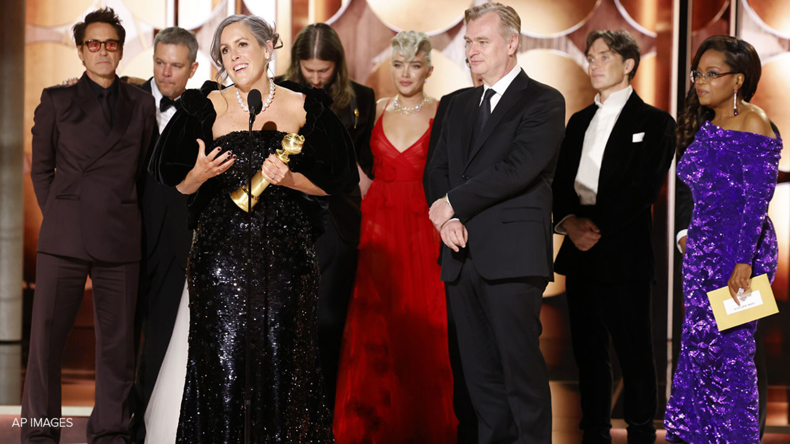 Les Golden Globes 2023 : “Oppenheimer” domine les récompenses dans le retour réaménagé à la télévision
