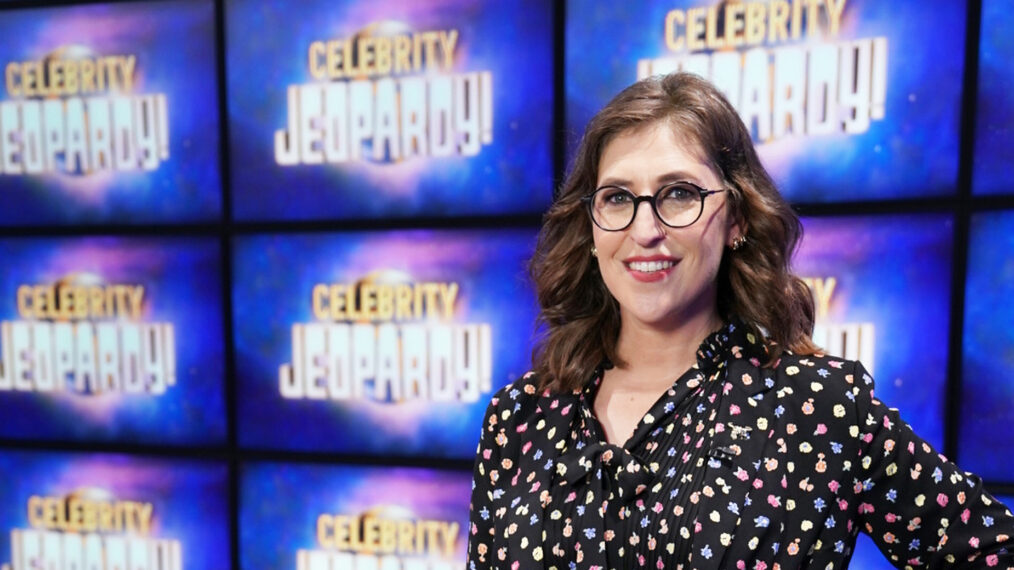 Mayim Bialik prévoit de “nouveaux départs” en 2024 rayonnant