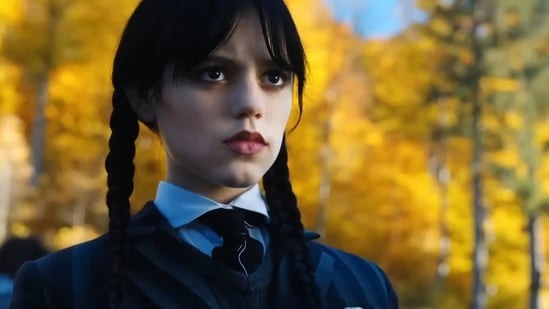 Mercredi: Saison Deux; Jenna Ortega donne une mise à jour sur la série Netflix – émissions TV annulées + renouvelées, cotes