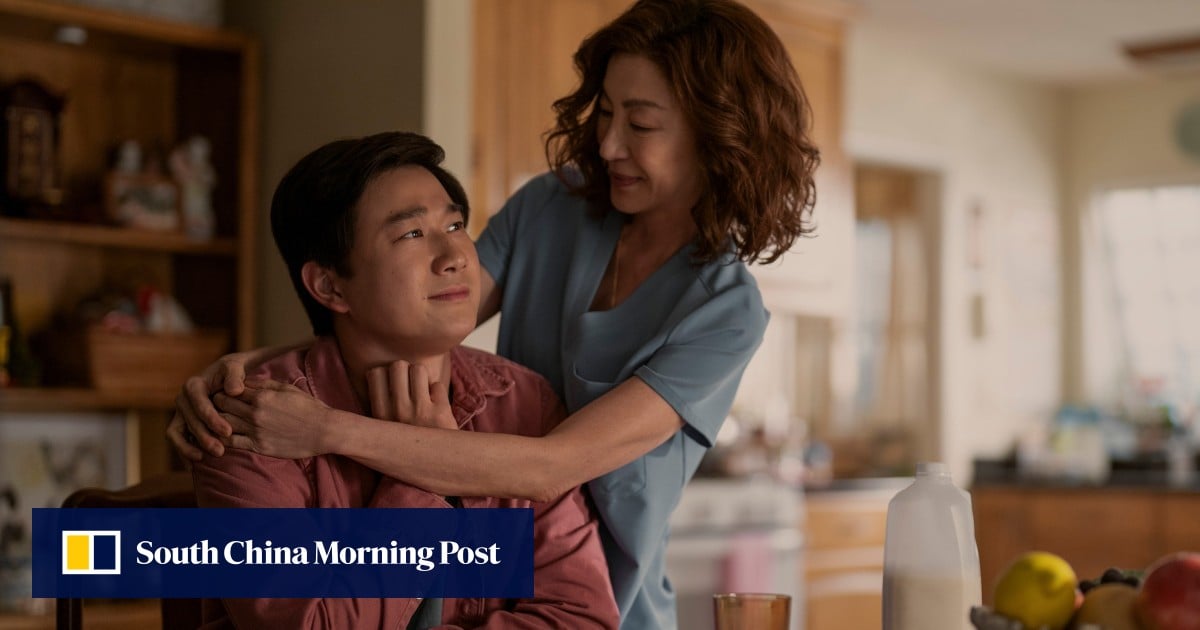 Netflix : Michelle Yeoh dans le drame familial “The Brothers Sun”