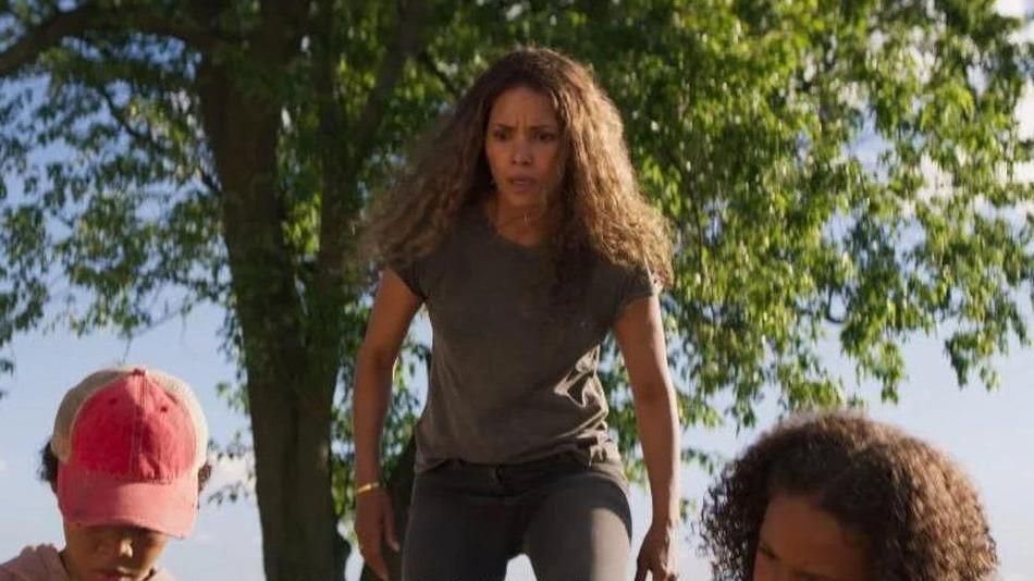 Netflix annule partiellement “The Mothership” avec Halle Berry