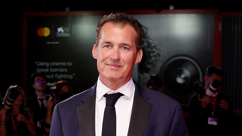 Netflix réduit les budgets des films avec le départ de Scott Stuber – The Hollywood Reporter