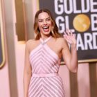 Where to watch the Golden Globes 2024 red carpet? Pictured: Margot Robbie at the Golden Globes 2023