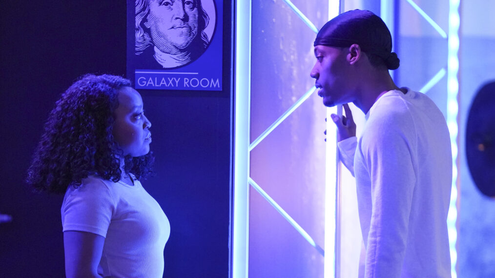 Révélation du statut de la relation entre Gregory et Janine par Tyler James Williams