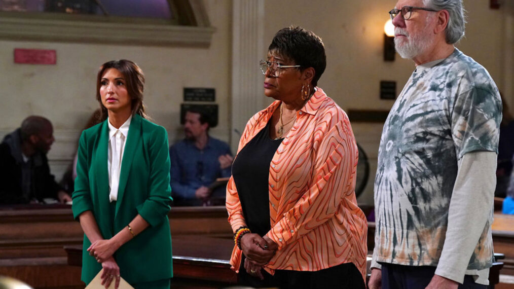Roz de retour dans “Night Court”, Rob Lowe dans “The Floor”, “Only Murders” sur ABC, terreur de kidnapping dans “Fargo”