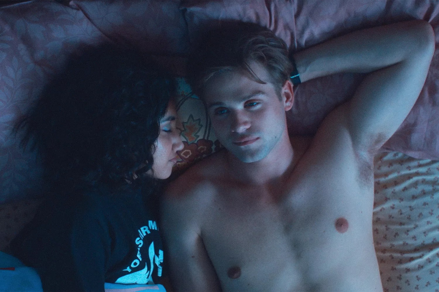 Série romantique “One Day” : Netflix dévoile une adaptation du roman de David Nicholls