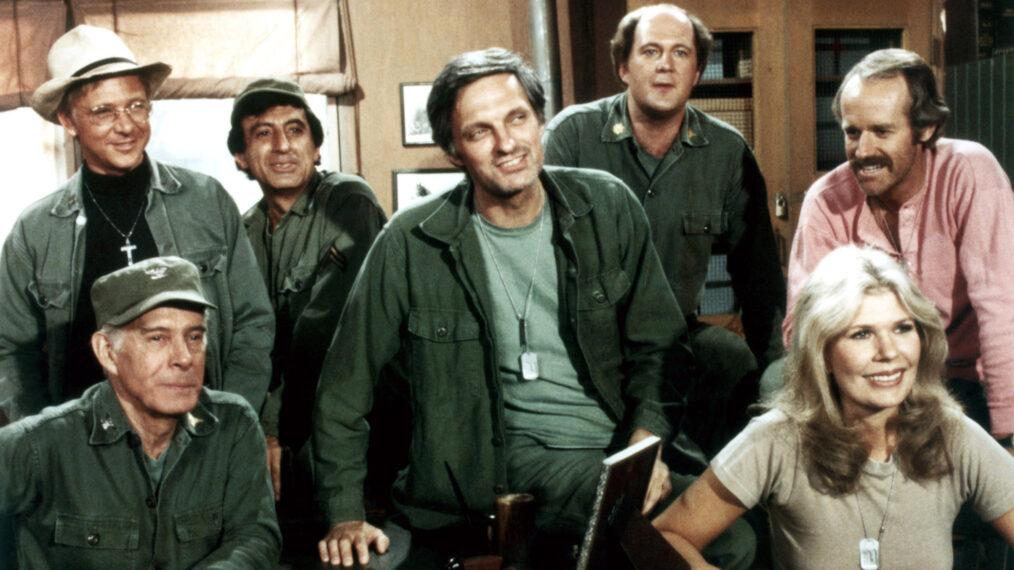 Souvenirs de M*A*S*H, Fantasy League de Talent, Rock & Roll Hall of Fame sur ABC, Celebrity IOU de Ray Romano