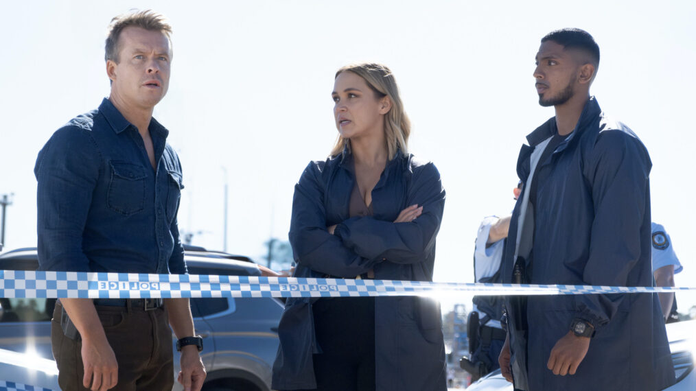 Star de ‘NCIS: Sydney’ Todd Lasance analyse les cliffhangers du final : ‘J’ai jeté mon script’