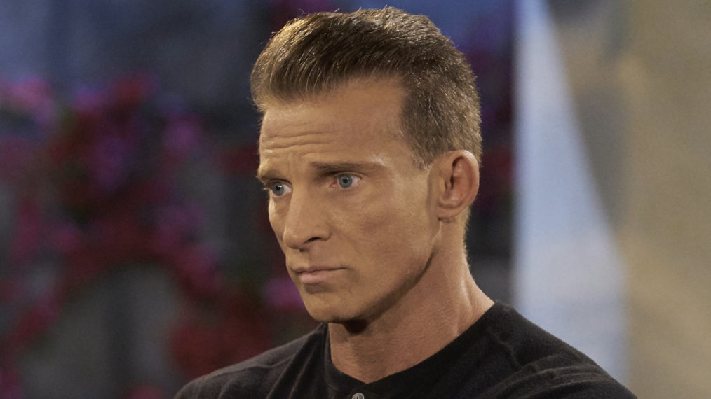 Steve Burton parle après son départ soudain de l’émission
