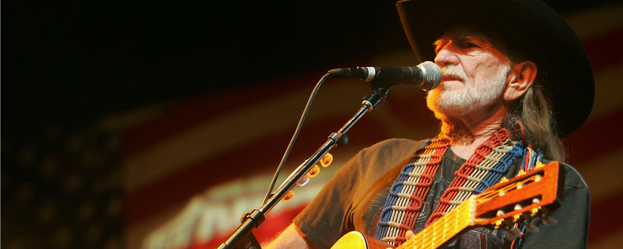 Texas: Des artistes célèbrent Willie Nelson avec un immense mural