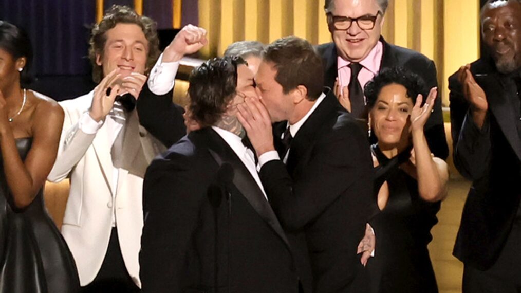 “The Bear” remporte un Emmy avec un baiser choquant