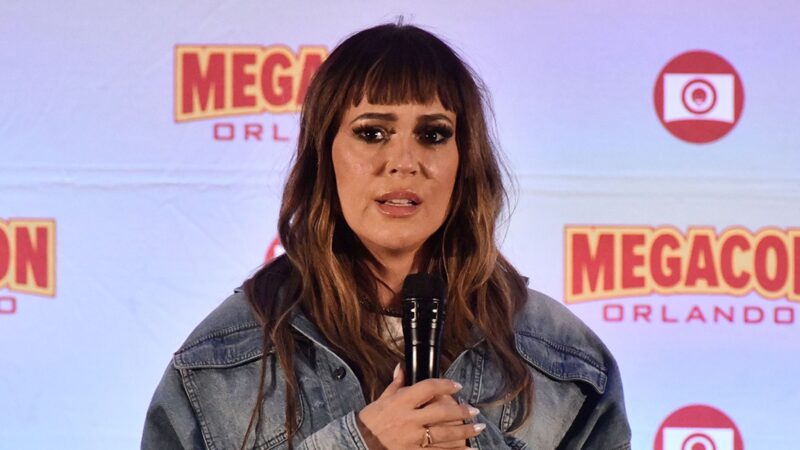 Alyssa Milano évite les allégations de licenciement de Shannen Doherty