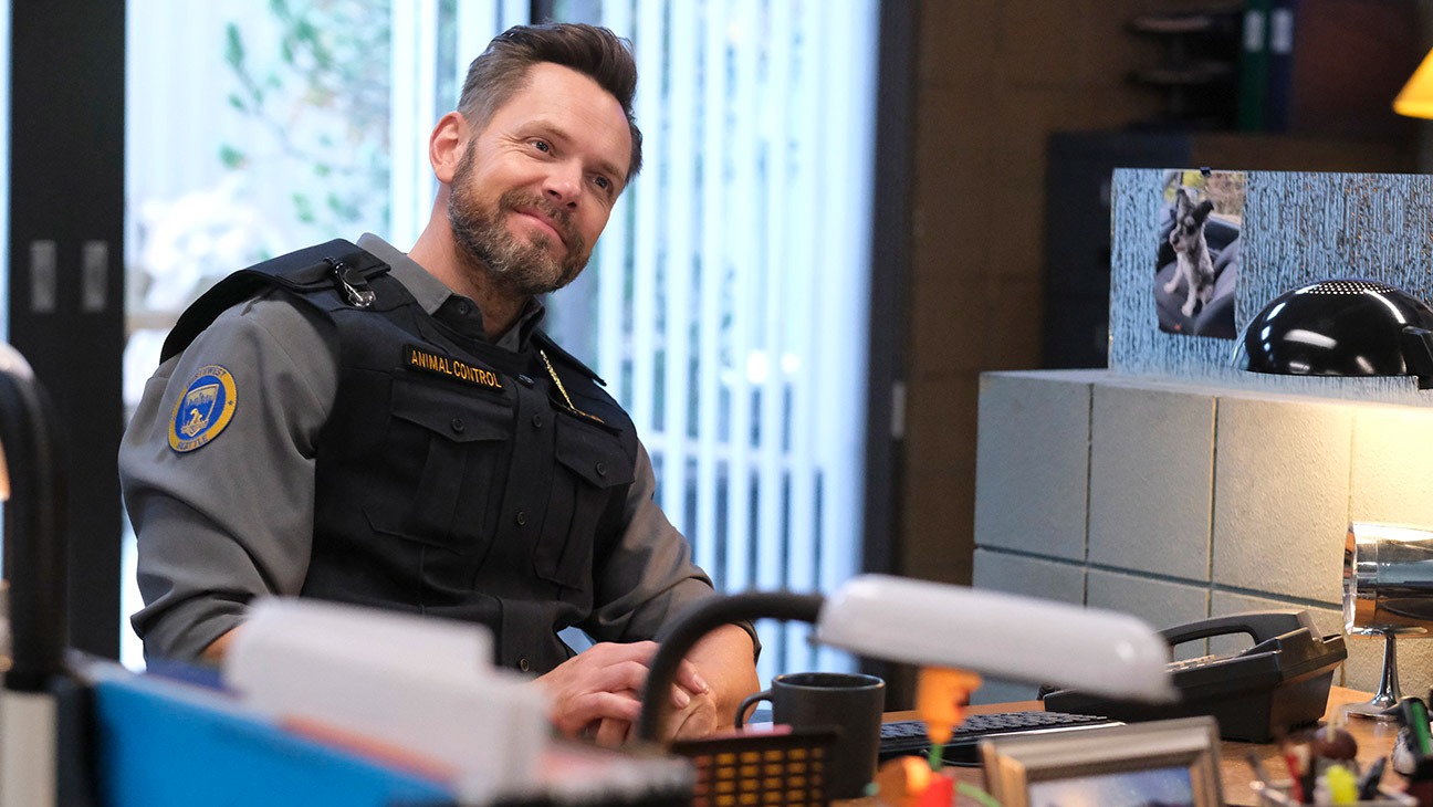 Animal Control : Saison 2 avec Thomas Lennon & Chelsea Frei sur FOX – Séries TV annulées et renouvelées, audiences