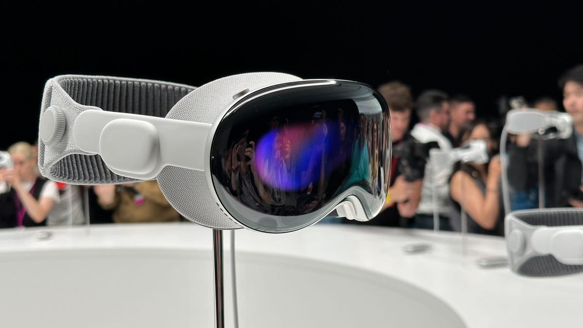 Apple lance Vision Pro avec 600 nouvelles apps dédiées au casque