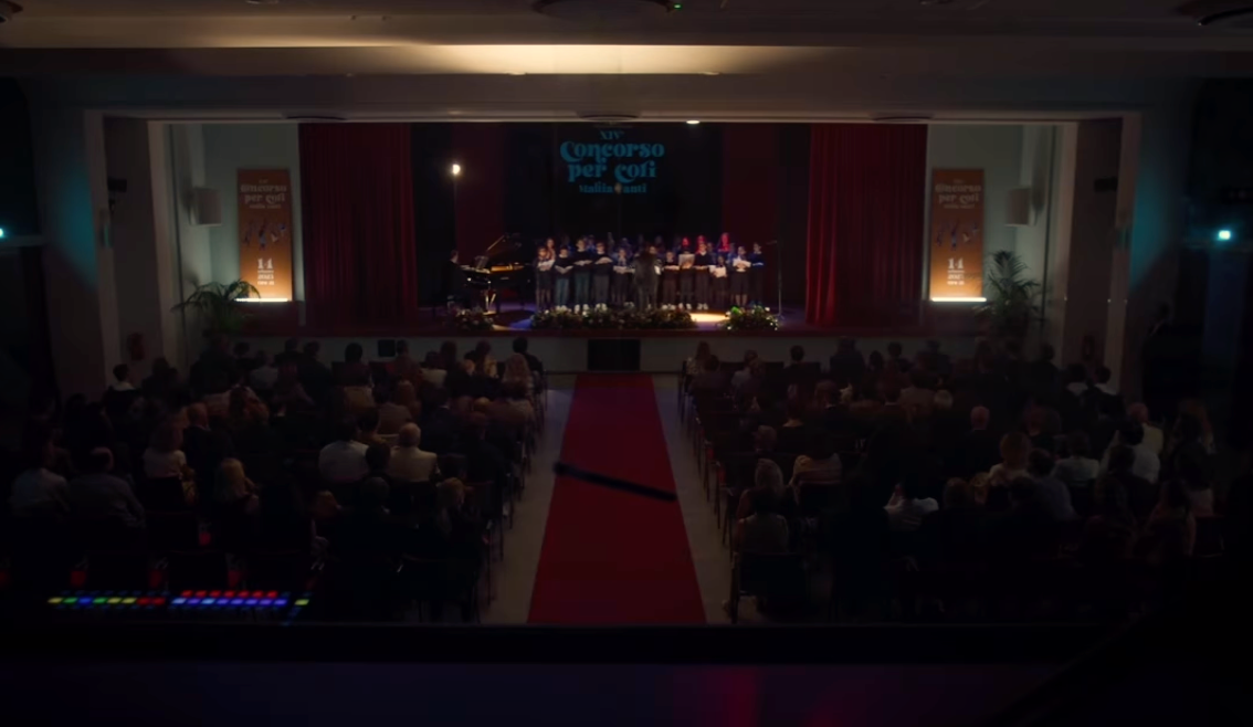 Chorale d’enfants chante chanson peu connue de R.E.M. dans “Doc – Nelle Tue Mani”