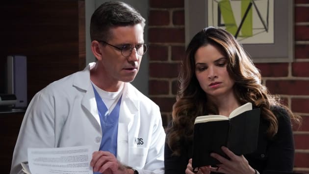 Critique de l’épisode 2 de la saison 21 de NCIS: Les histoires que nous laissons