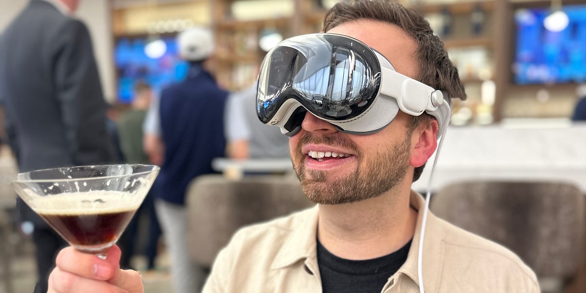 Découvrez l’expérience d’achat de l’Apple Vision Pro en vol
