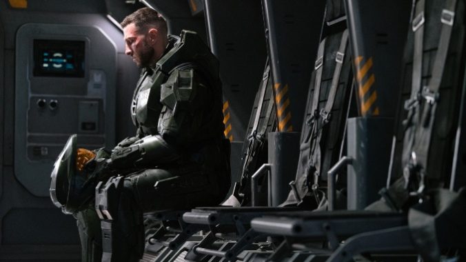 Défense de Master Chief retirant son casque