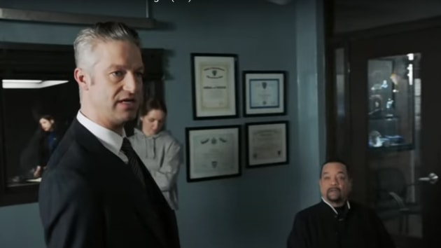 Jordana Spiro rejoint Law & Order: SVU après une traque intense