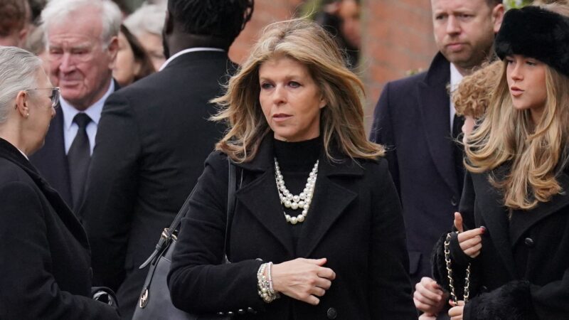 Kate Garraway révèle que l’apprentissage de la mort imminente de son mari Derek a été un moment ‘arrêter le temps’