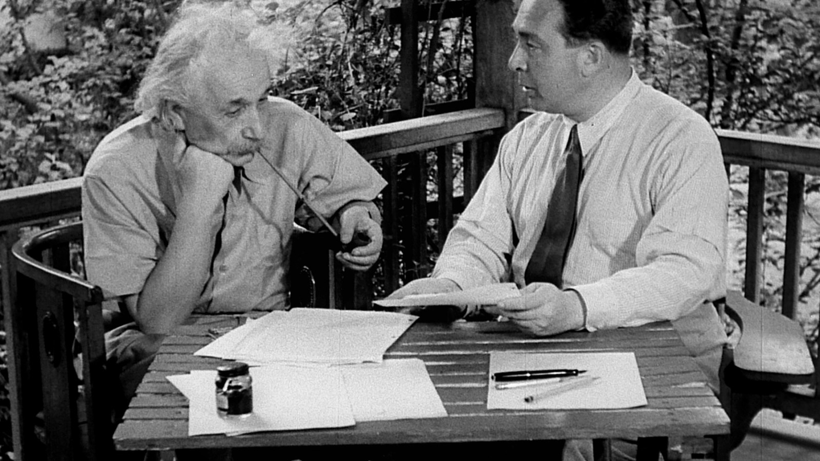 La bombe nucléaire dans la série “Einstein and the Bomb” sur Netflix
