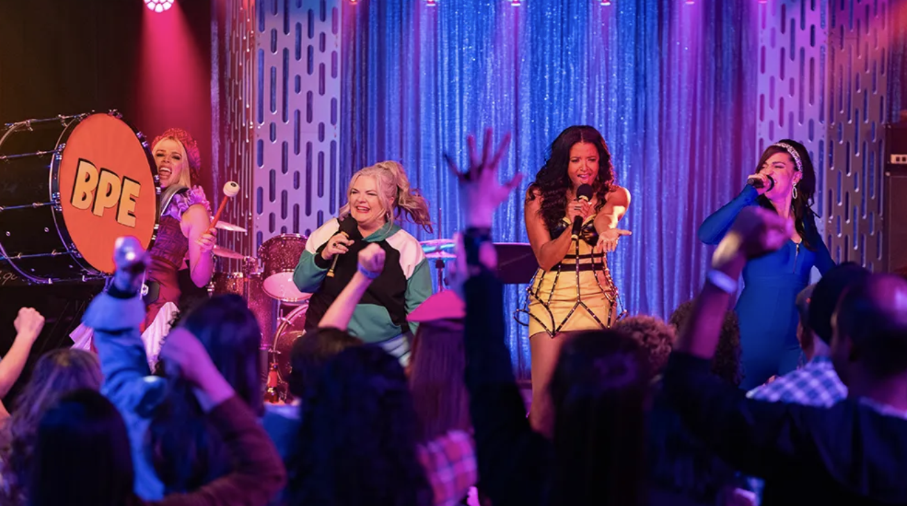 Le succès musical de Tina Fey arrive sur Netflix – IndieWire