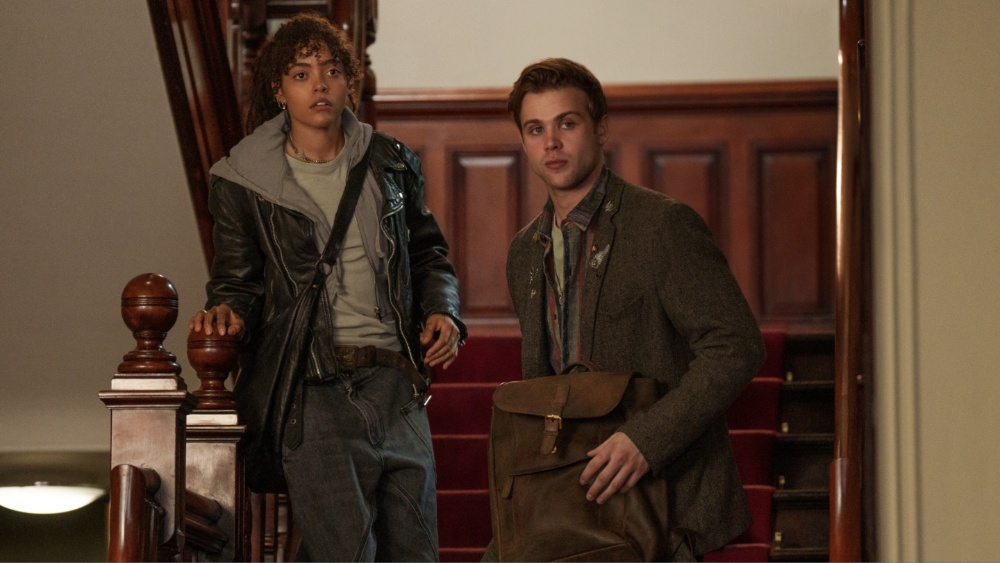 Leo Woodall et Quintessa Swindell confirmés pour le drame “Prime Target” sur Apple TV+