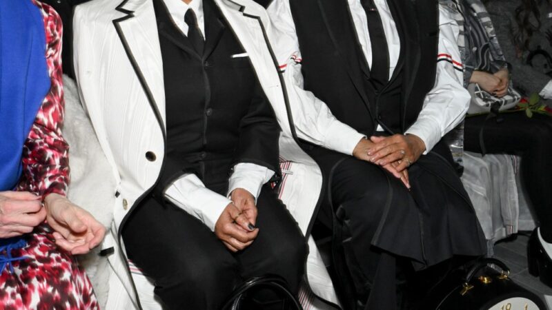 Les célébrités au premier rang du défilé de mode prêt-à-porter automne 2024 de Thom Browne