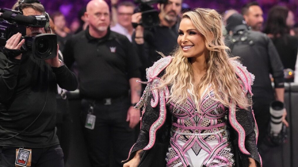 Natalya parle de sa longévité à la WWE et de son casting de rêve avec Paul Walter Hauser comme père