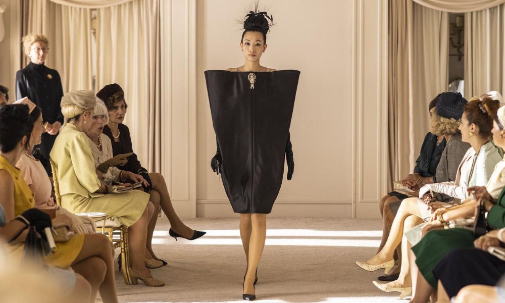 Nouvelle série Cristóbal Balenciaga : le pouvoir, la politique et le drame de la haute couture