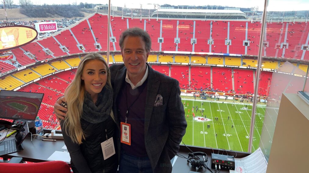 Olivia Harlan Dekker fait l’histoire du Super Bowl avec son père Kevin Harlan