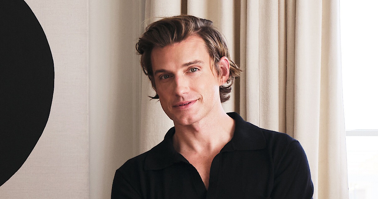 Queer Eye saison 9 : Jeremiah Brent remplace Bobby Berk sur la série de relooking Netflix – séries annulées et renouvelées, notes