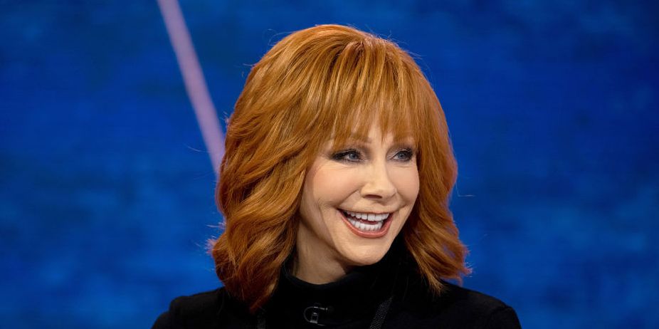 Reba McEntire retrouve l’équipe de “Reba” pour une nouvelle série TV