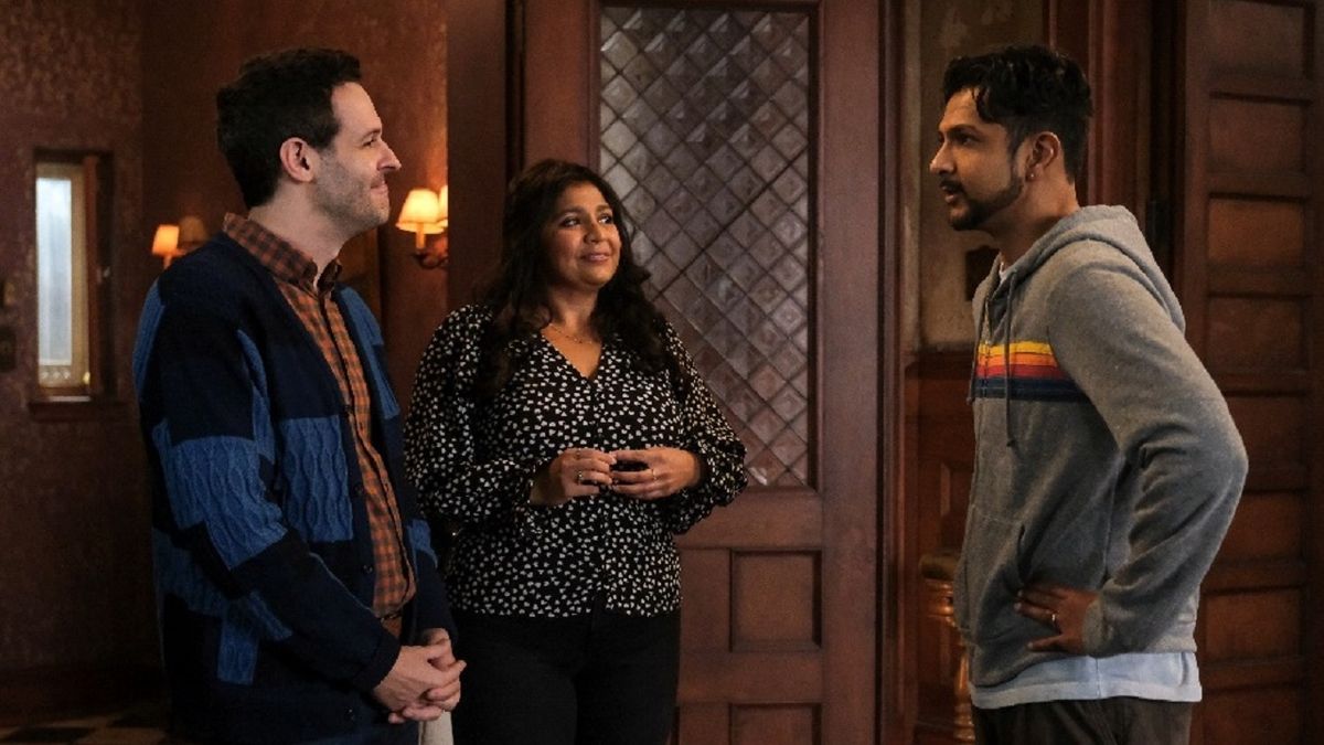 Regarder la saison 3 de Ghosts en streaming sur CBS