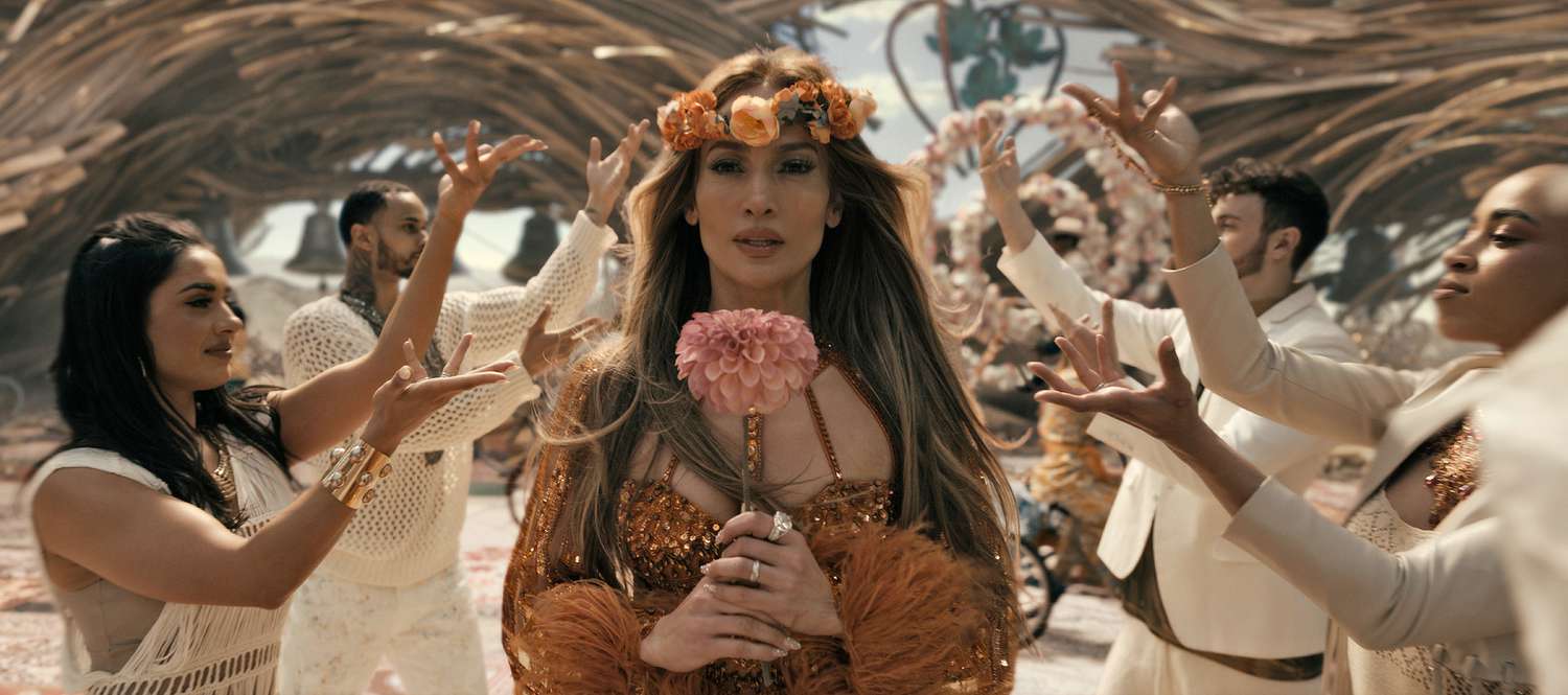 Revue : “This is Me Now” – Une histoire d’amour étonnamment bizarre de J.Lo