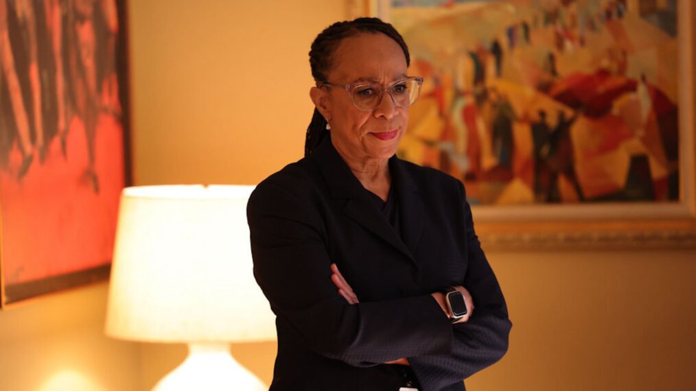 S. Epatha Merkerson parle de la romance de Sharon et des problèmes de mémoire de Bert