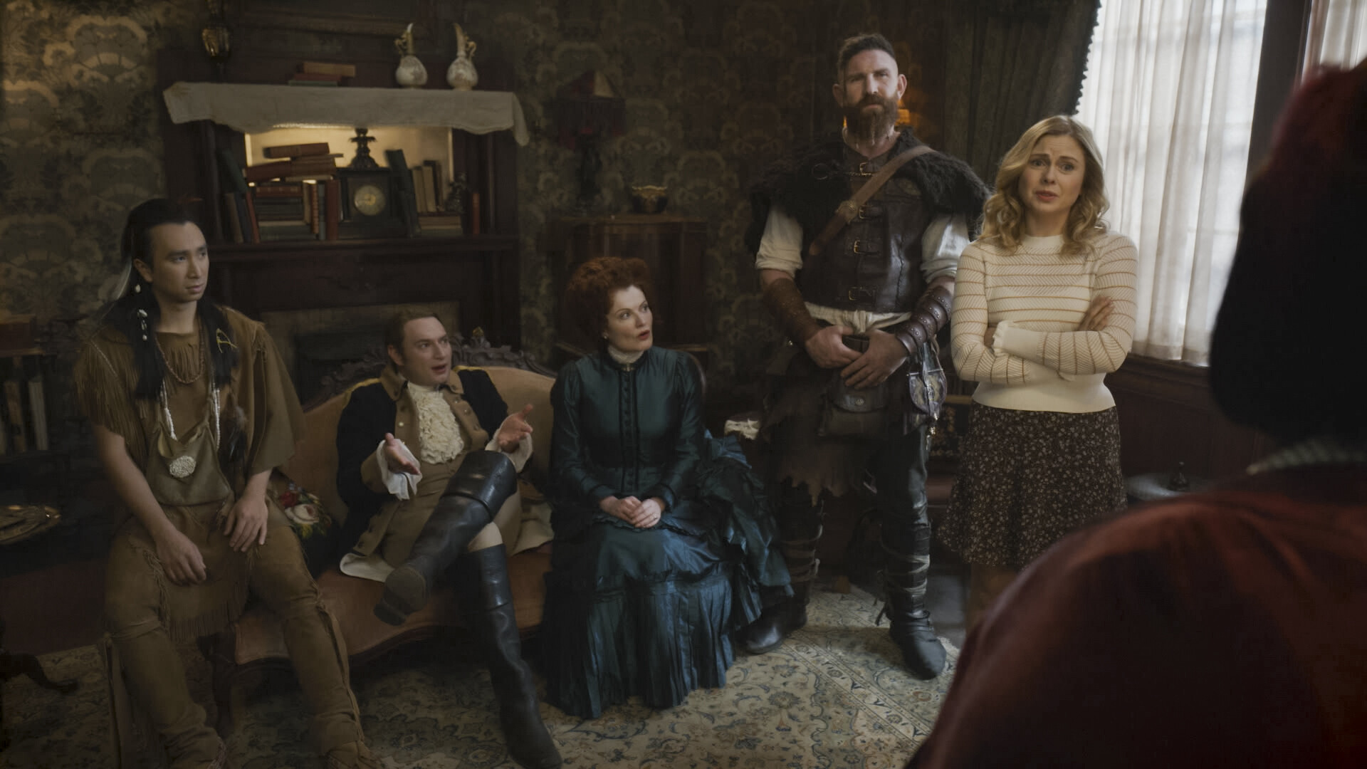 Saison 3 de Ghosts sur CBS : Votes des téléspectateurs – séries annulées + renouvelées, cotes d’écoute