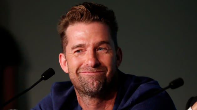 Scott Spedman rejoint Yvonne Strahovski dans Teacup : quel impact sur Grey’s Anatomy ?